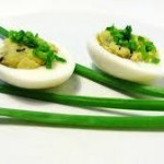 Obrazek z jajkami ze szczypiorkiem / Fot. chillibite.pl